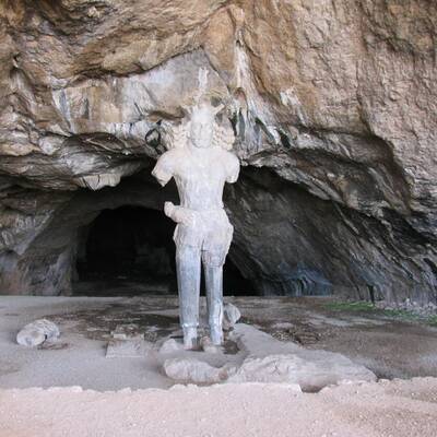 Fars Shapur Cave
